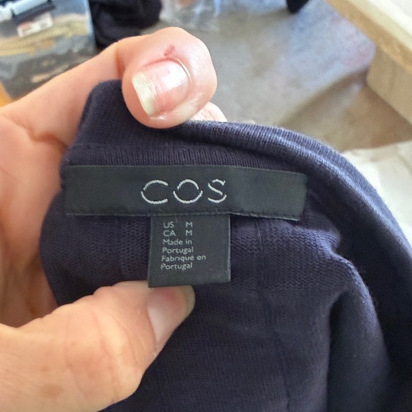 COS navy blue Cropped T-Shirt with Pocket - Picture 6 of 6